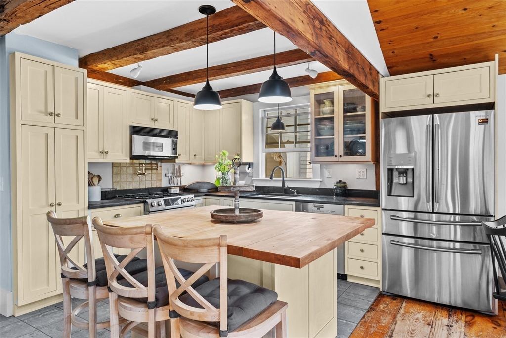 53 Bear Hill Road Merrimac, MA 01860 - Photo 12 of 42