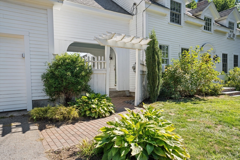 53 Bear Hill Road Merrimac, MA 01860 - Photo 4 of 42