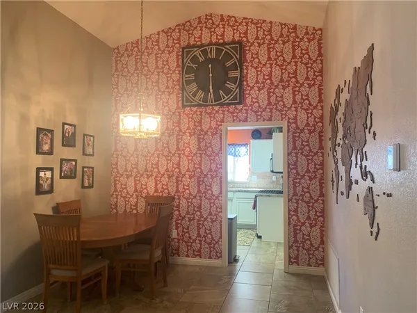 $2,200 | 2924 Crown Ridge Drive, Las Vegas, NV 89134