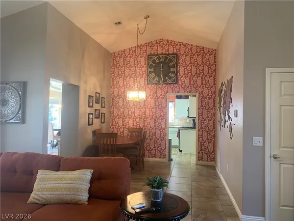 $2,200 | 2924 Crown Ridge Drive, Las Vegas, NV 89134