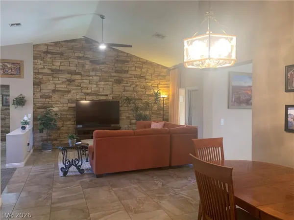 $2,200 | 2924 Crown Ridge Drive, Las Vegas, NV 89134