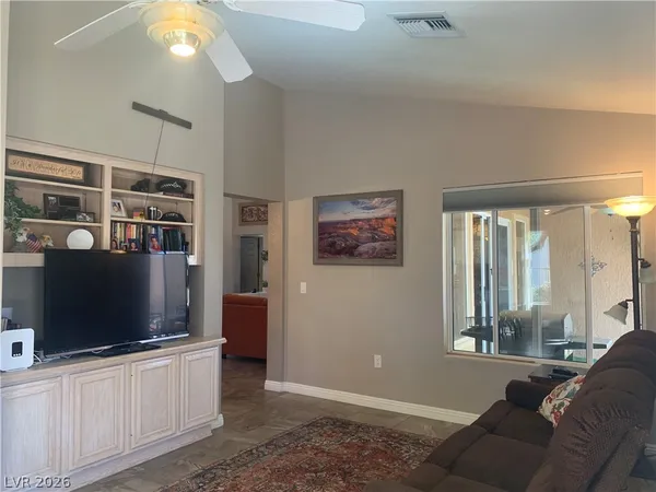 $2,200 | 2924 Crown Ridge Drive, Las Vegas, NV 89134