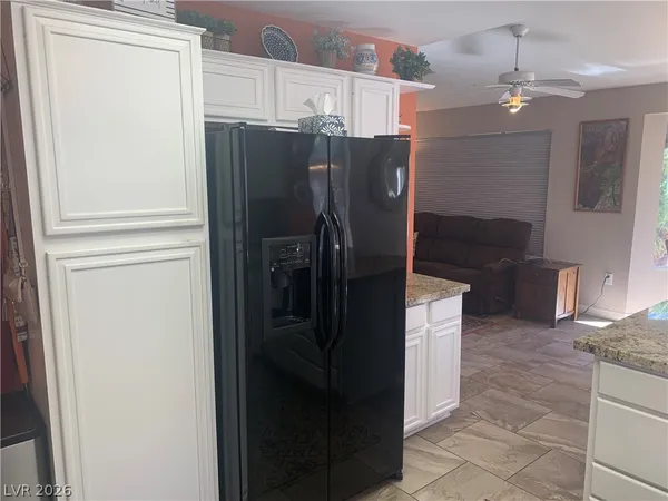 $2,200 | 2924 Crown Ridge Drive, Las Vegas, NV 89134