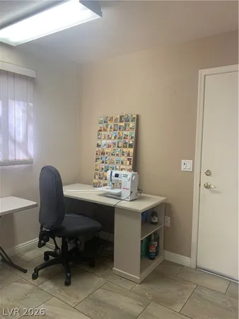 $2,200 | 2924 Crown Ridge Drive, Las Vegas, NV 89134