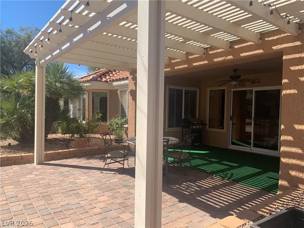 $2,200 | 2924 Crown Ridge Drive, Las Vegas, NV 89134