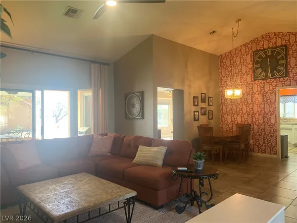 $2,200 | 2924 Crown Ridge Drive, Las Vegas, NV 89134