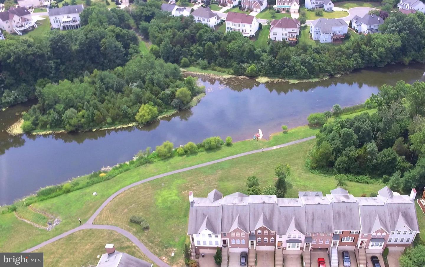 21075 Roaming Shores Terrace Ashburn, VA 20147 - Photo 29 of 43 Aerial view