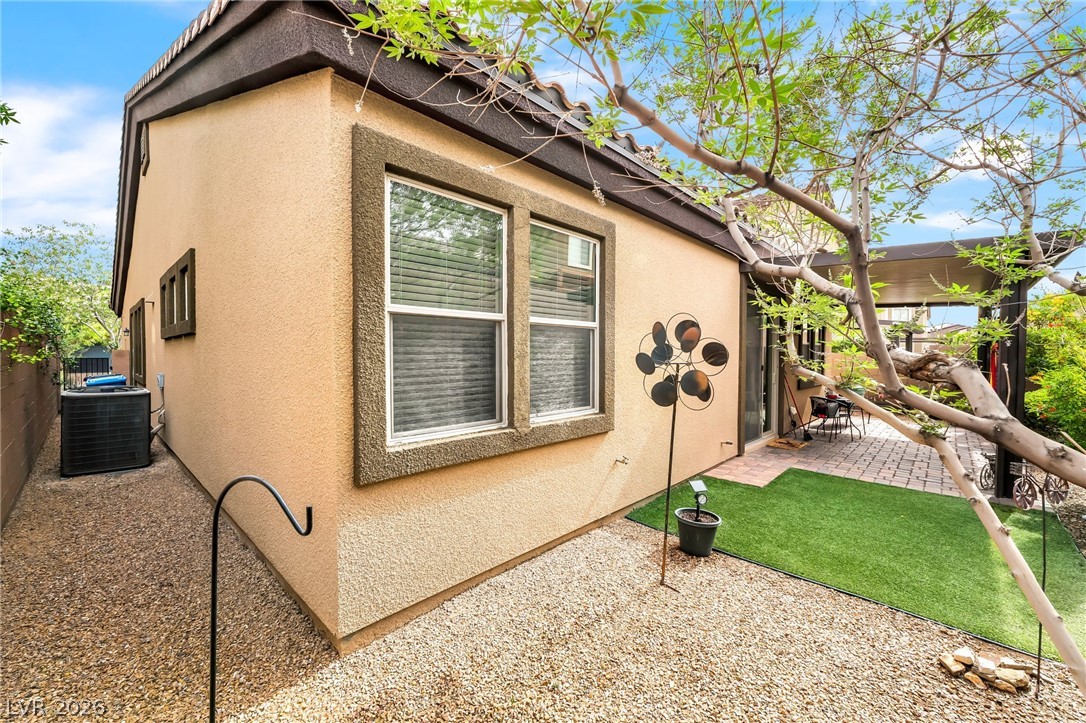 71 Newton Ridge Way Las Vegas, NV 89183 - Photo 27 of 35
