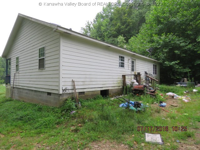 1401 Cottontree Road Walton, WV 25286 - Photo 3 of 11 Gallery Image 3