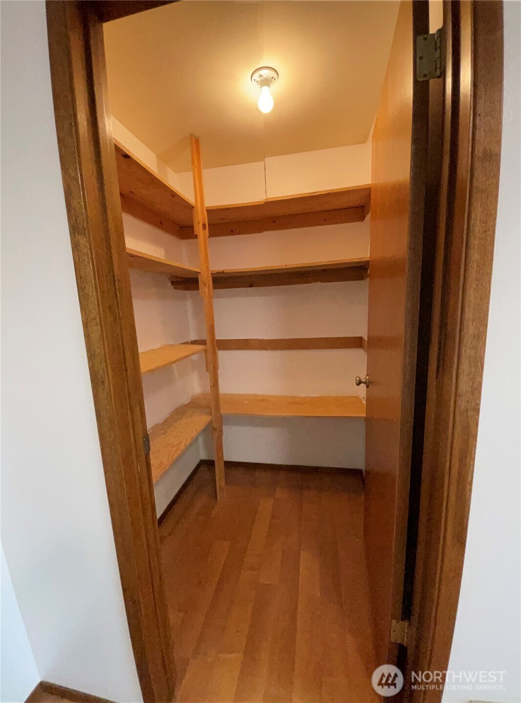 731 North 94th Street, Unit 8 Seattle, WA 98103 - Photo 23 of 40