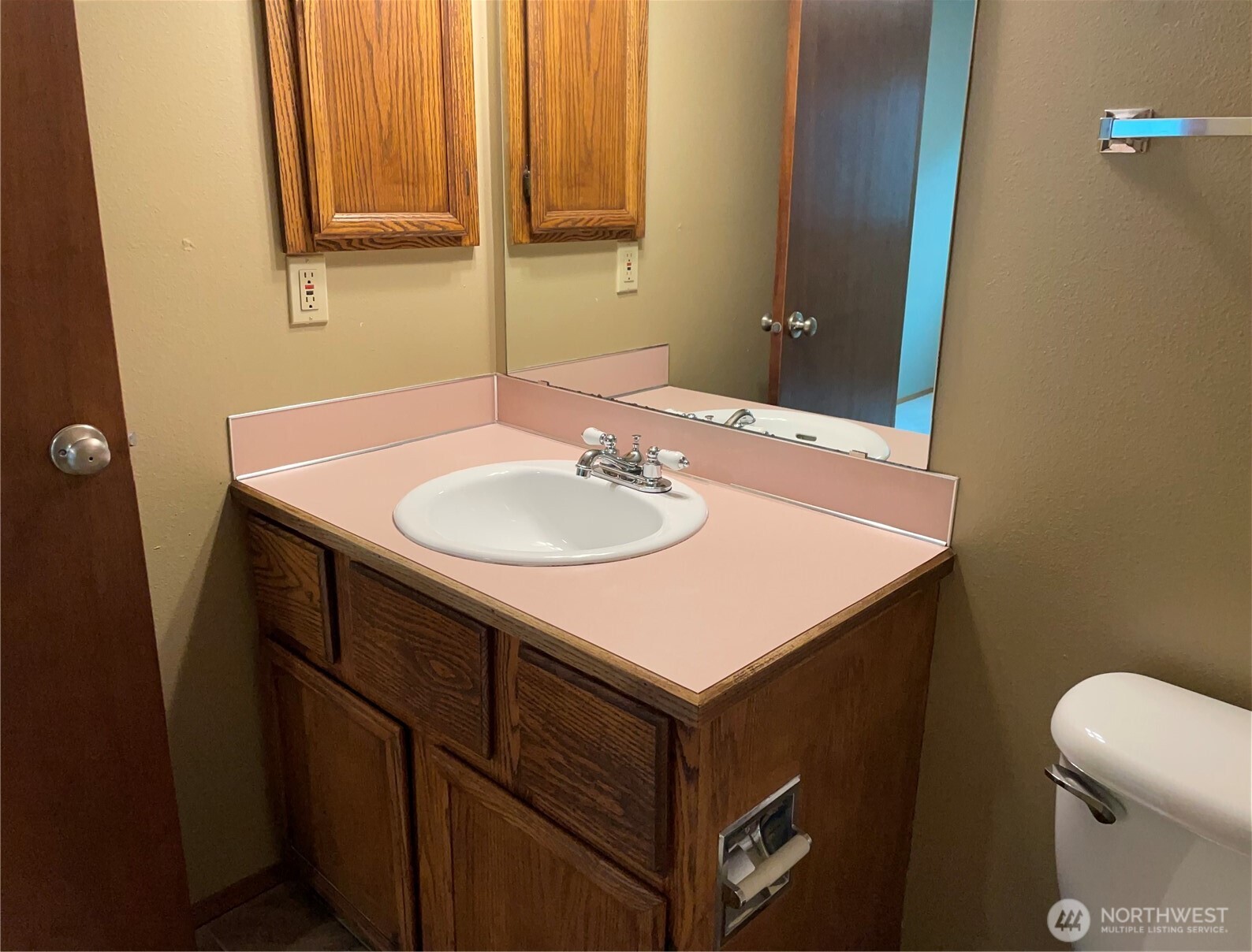 731 North 94th Street, Unit 8 Seattle, WA 98103 - Photo 27 of 40