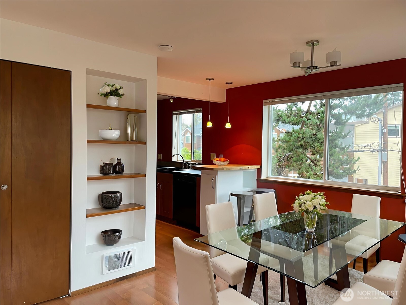 731 North 94th Street, Unit 8 Seattle, WA 98103 - Photo 8 of 40