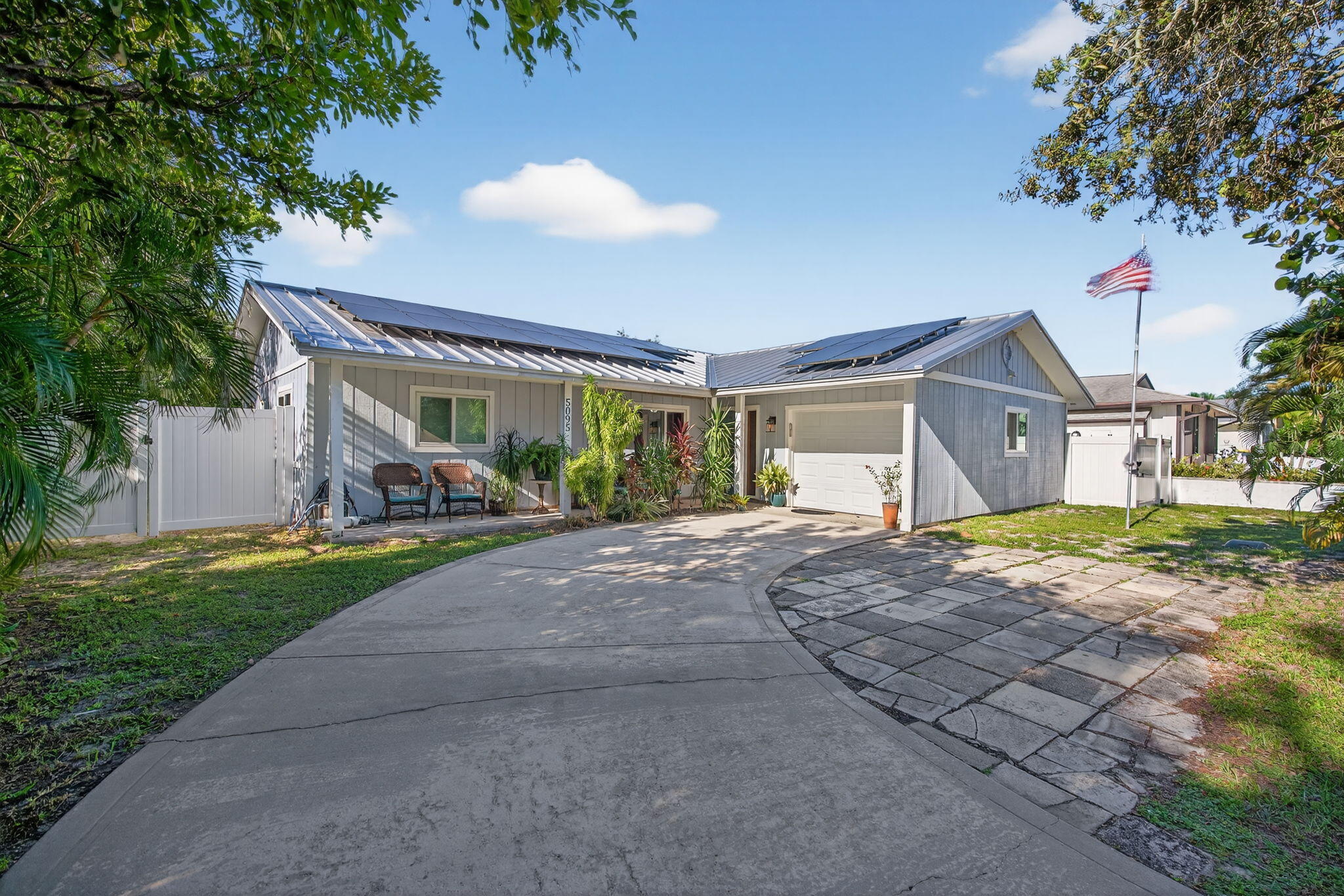 5095 Southeast Manatee Terrace Stuart, FL 34997 - Photo 57 of 58 Front of home