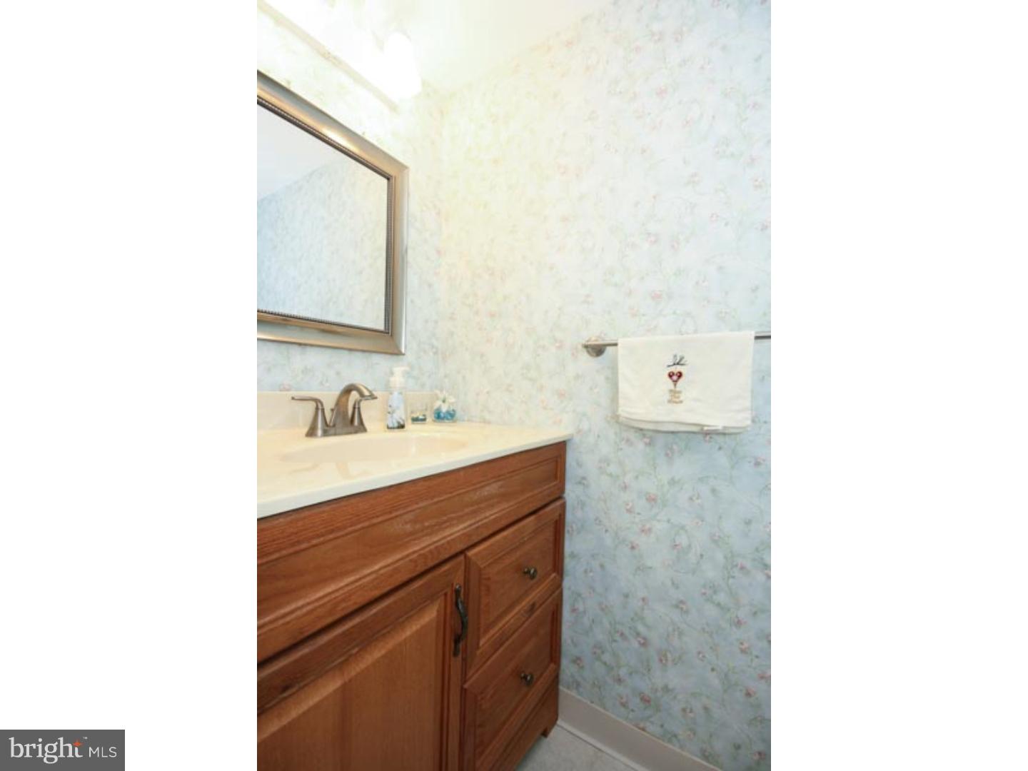 10 Forrester Road Horsham, PA 19044 - Photo 14 of 25 Half Bath