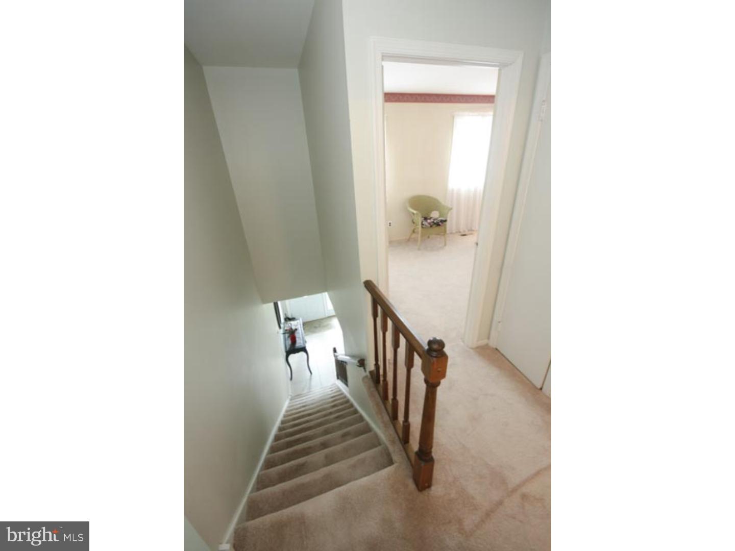 10 Forrester Road Horsham, PA 19044 - Photo 15 of 25 Hallway