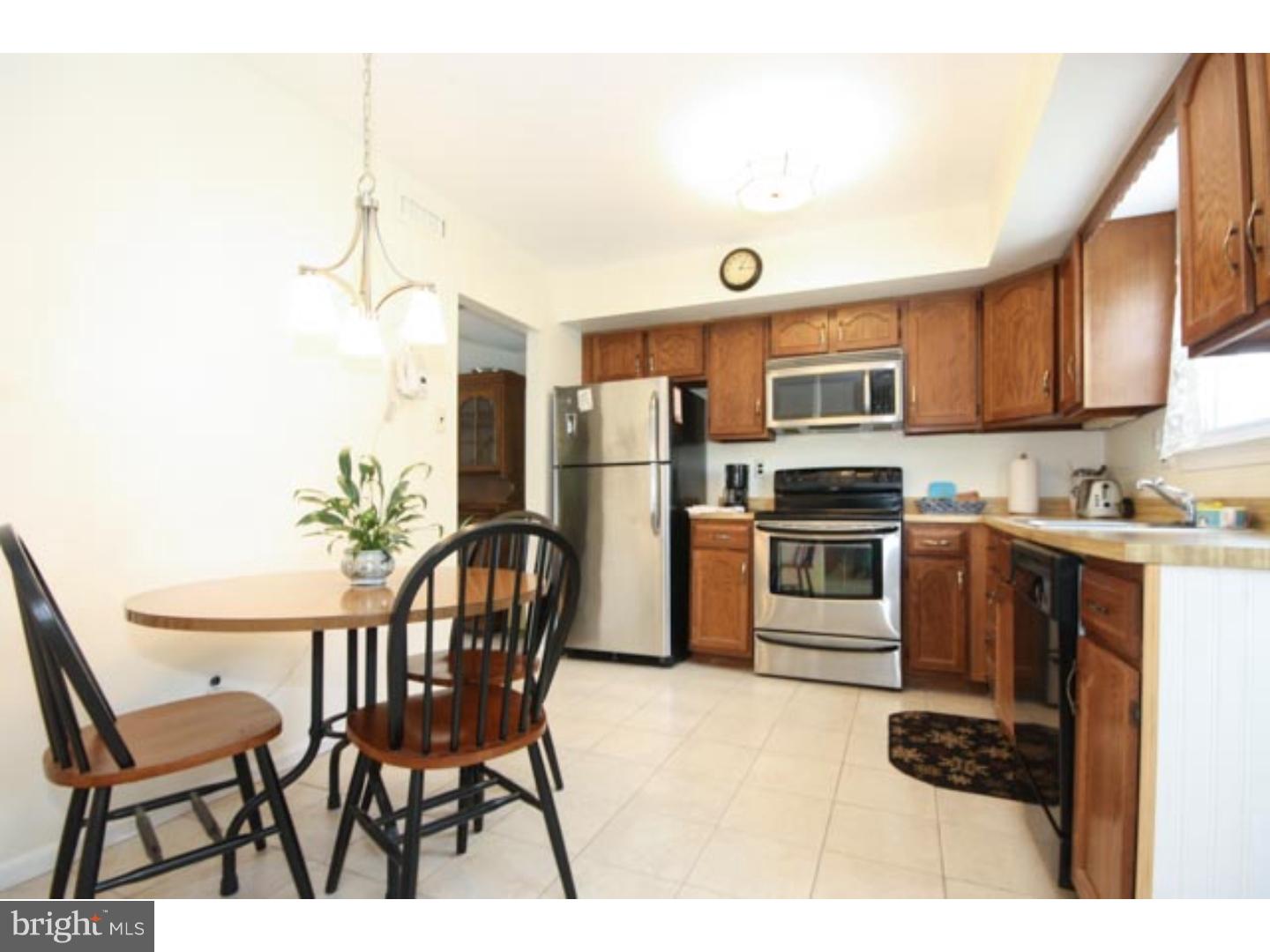 10 Forrester Road Horsham, PA 19044 - Photo 9 of 25 Kitchen