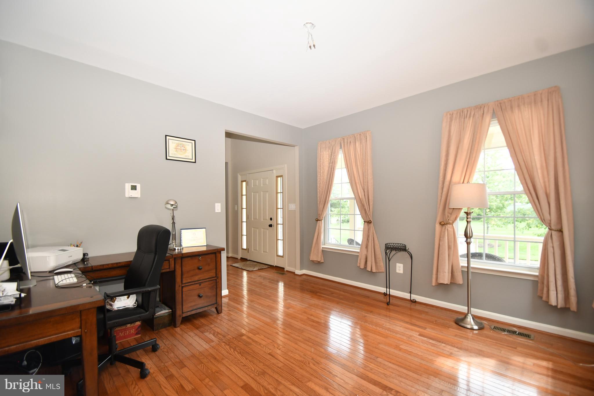 1906 Mars Run Road Baltimore, MD 21221 - Photo 4 of 30 Living Room 2