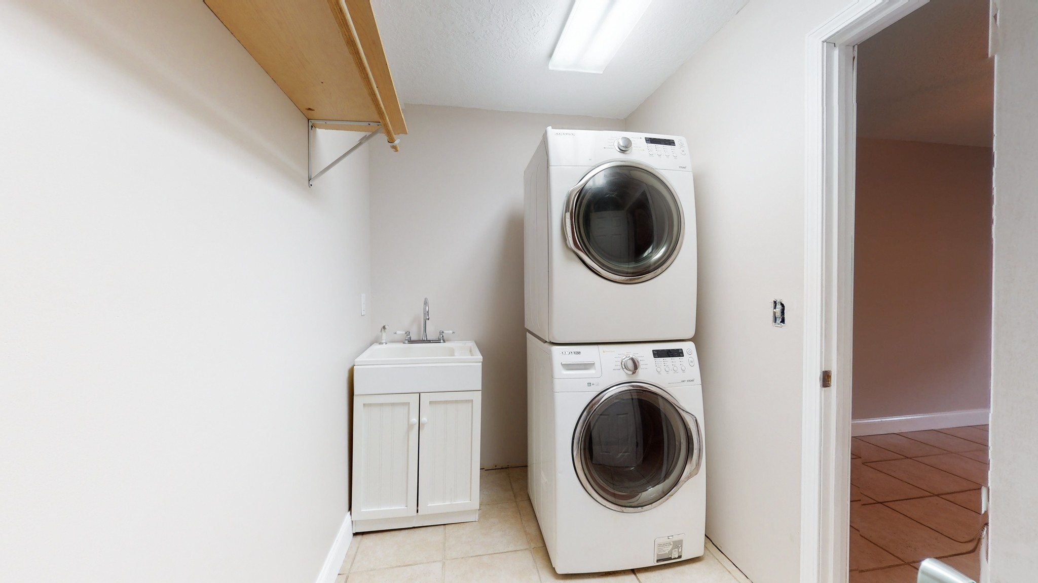1425 India Road Paris, TN 38242 - Photo 15 of 18 a utility room with dryer and washer