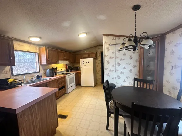 $39,900 | 36 Trillium Lane, Charlestown, NH 03603