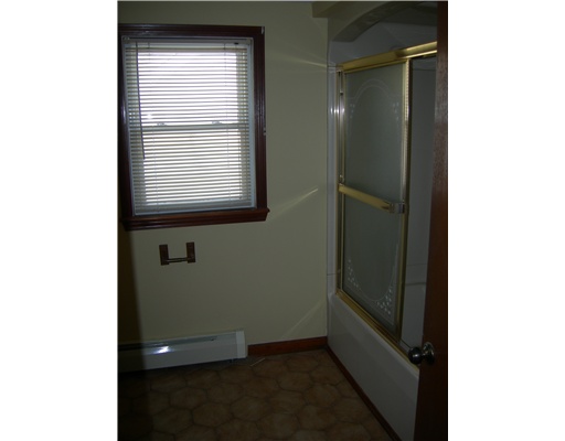 117 Benedict Road Warwick, RI 02888 - Photo 10 of 12 Bathroom.