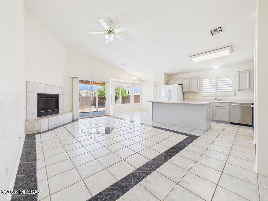 9557 Blue Ridge Mountain Street Tucson, AZ 85748 - Photo 9 of 25 CAM06457G6-PR0033-STILL014