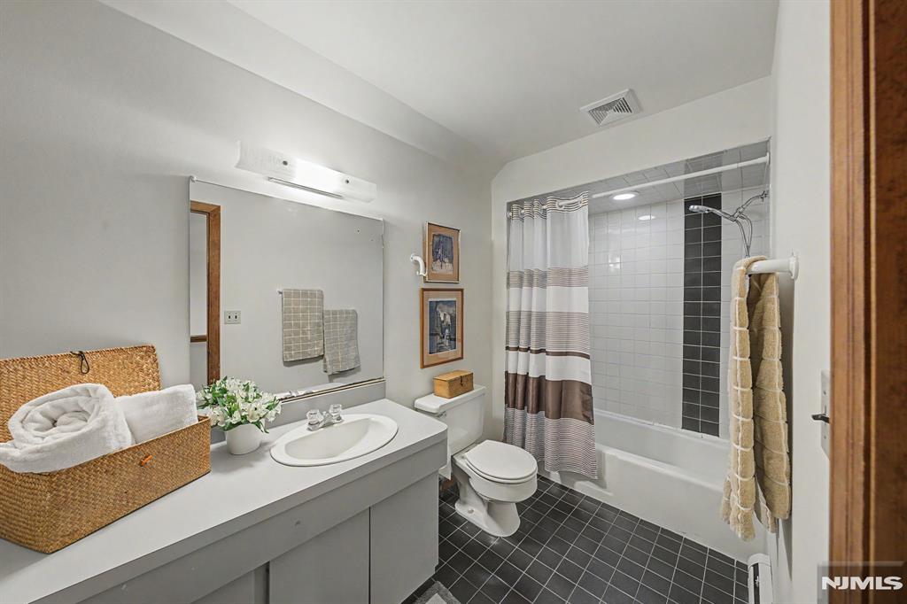 829 Ramapo Valley Road Oakland, NJ 07436 - Photo 34 of 50
