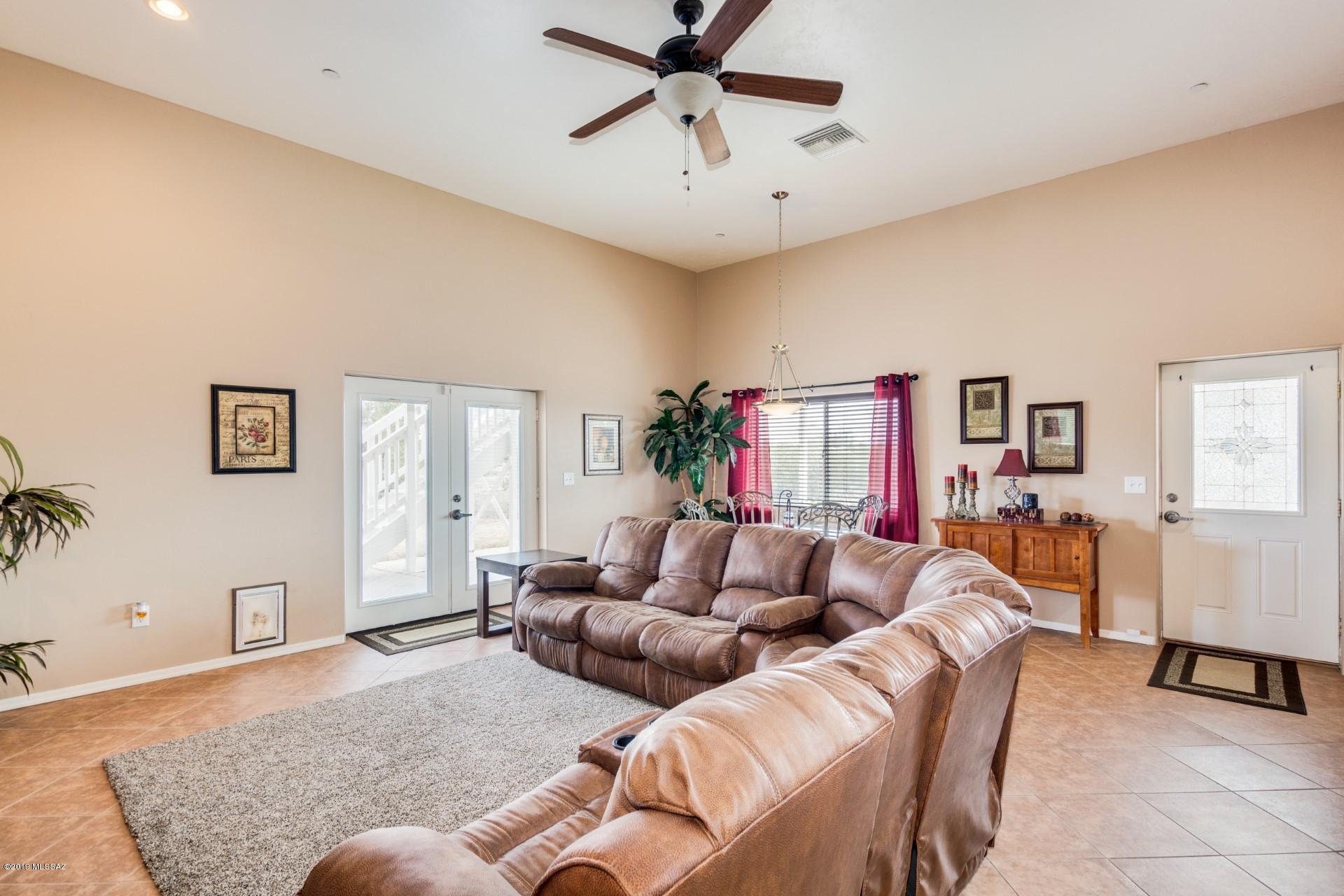 12586 West Mile Wide Road Tucson, AZ 85743 - Photo 7 of 39 Gallery Image 7