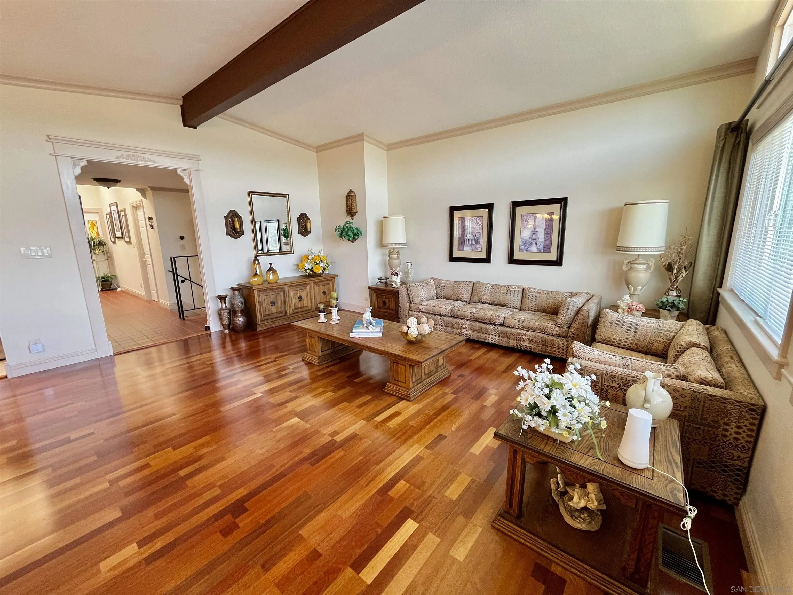 8844 Golf Drive Spring Valley, CA 91977 - Photo 8 of 56 a living room with furniture and wooden floor