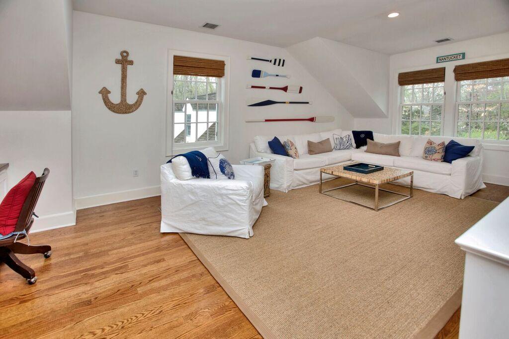 45 Ridge Acres Road Darien, CT 06820 - Photo 18 of 25 a living room with furniture