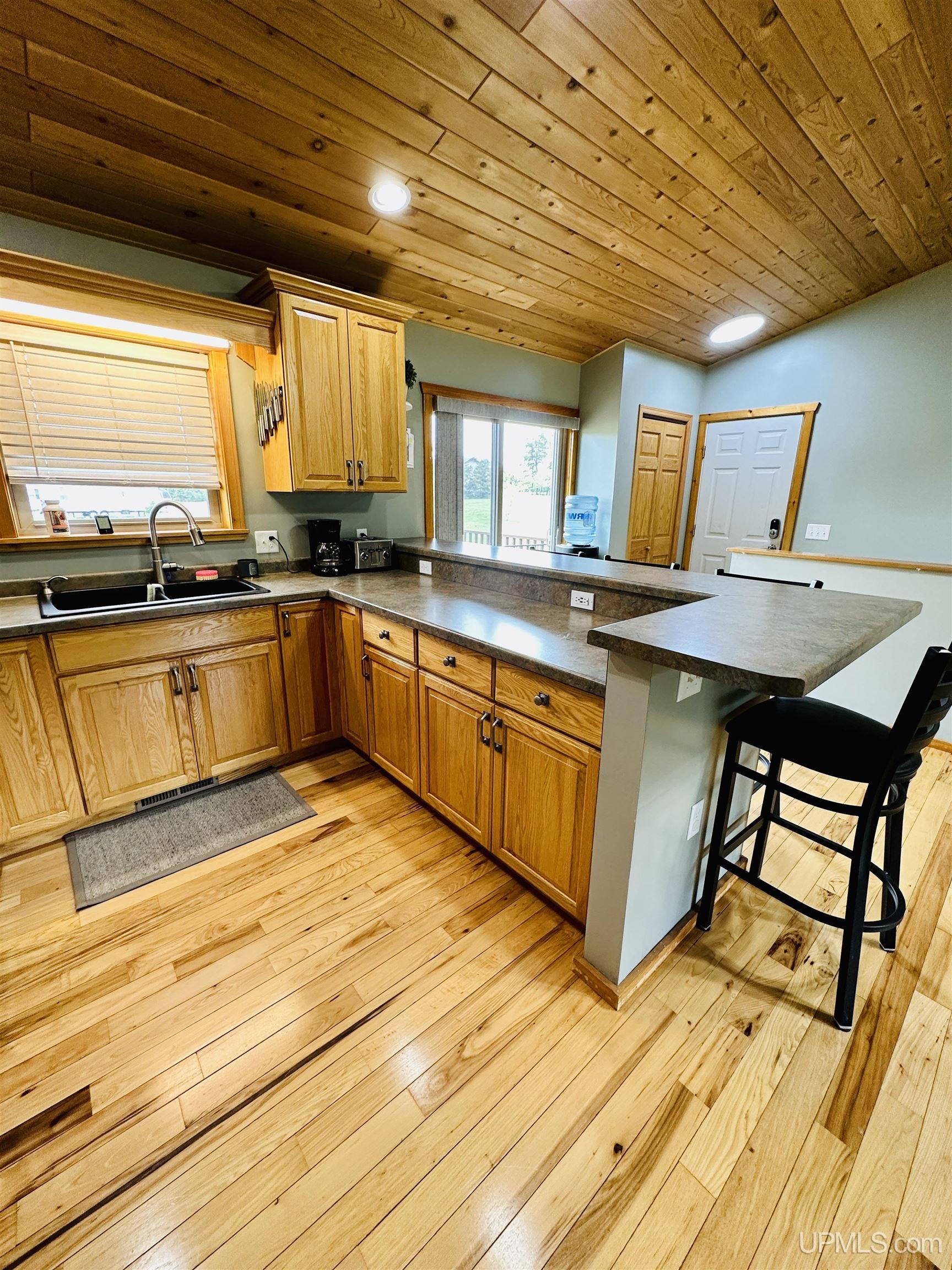 8 River Run Road Negaunee, MI 49866 - Photo 4 of 39