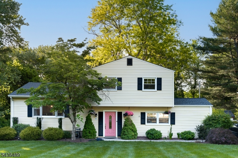 9 Lexington Road Bernards, NJ 07920 - Photo 1 of 50
