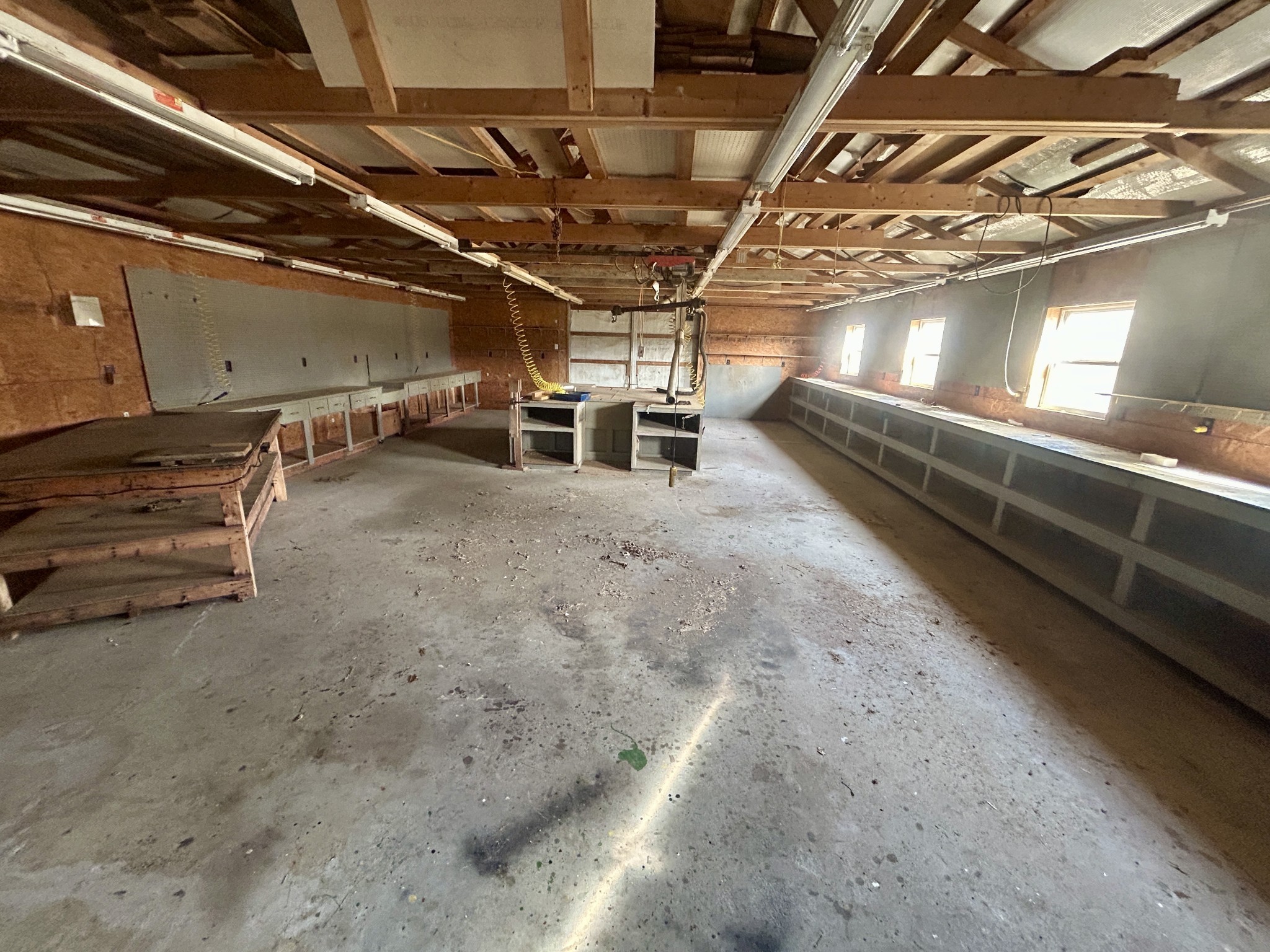 320 South Point Drive Camden, TN 38320 - Photo 45 of 62 a view of a room with gym equipment