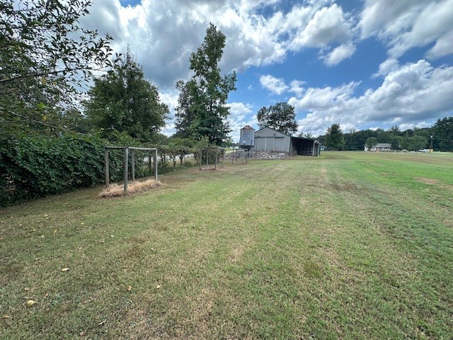 320 South Point Drive Camden, TN 38320 - Photo 62 of 62 a view of outdoor space and garden