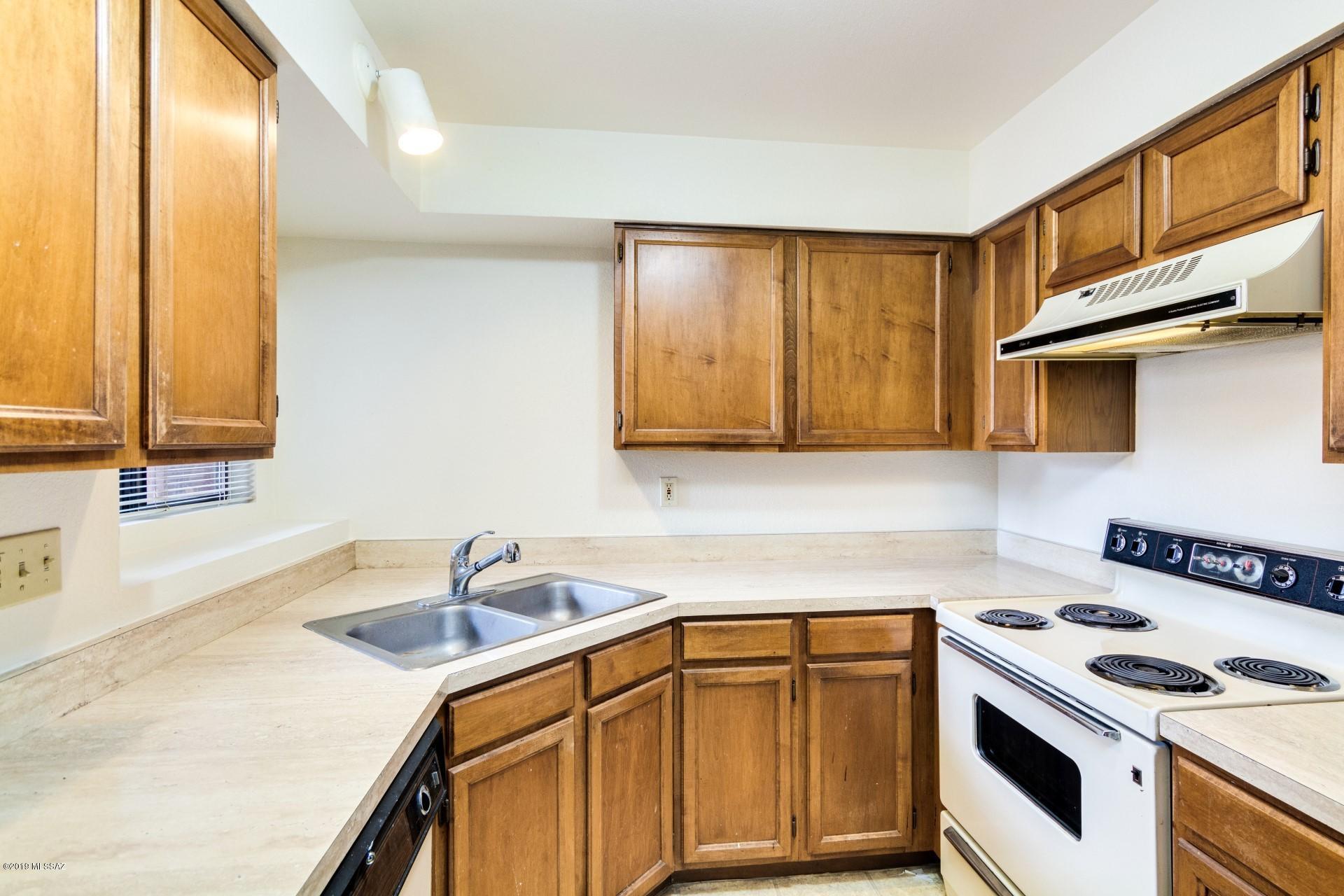 2172 North Pantano Road, Unit 118 Tucson, AZ 85715 - Photo 8 of 23 Gallery Image 8