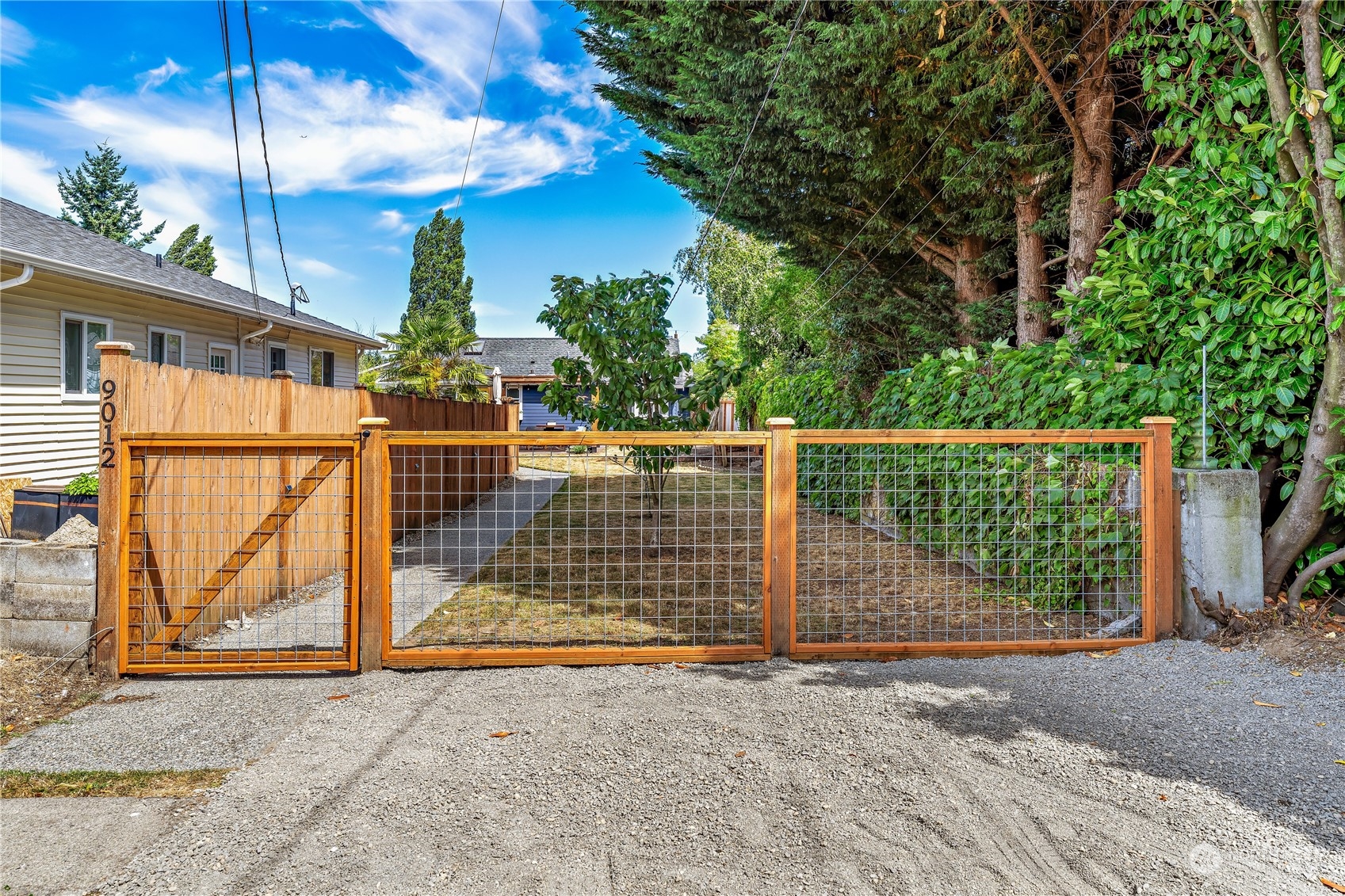 9012 7th Avenue Northwest Seattle, WA 98117 - Photo 35 of 36 a view of a backyard