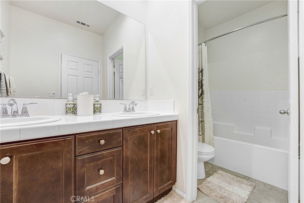 2234 Winifred Street, Unit 2 Simi Valley, CA 93063 - Photo 12 of 23