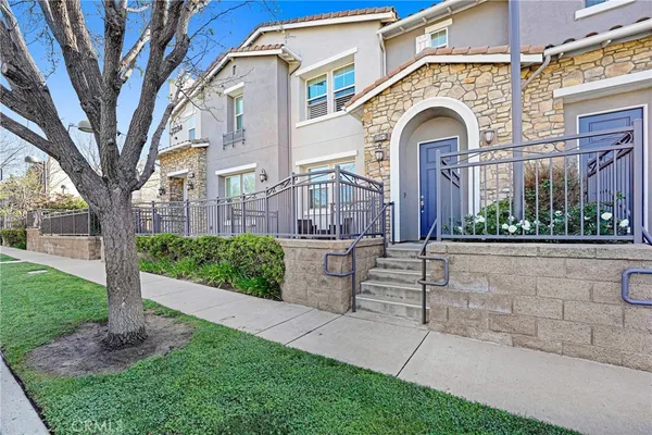 $698,000 | 2234 Winifred Street, Unit 2, Simi Valley, CA 93063