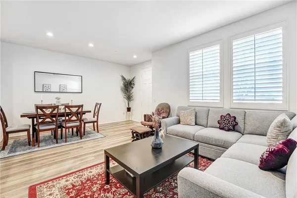 $698,000 | 2234 Winifred Street, Unit 2, Simi Valley, CA 93063