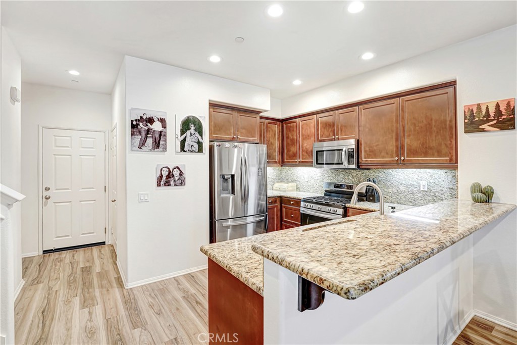 2234 Winifred Street, Unit 2 Simi Valley, CA 93063 - Photo 6 of 23