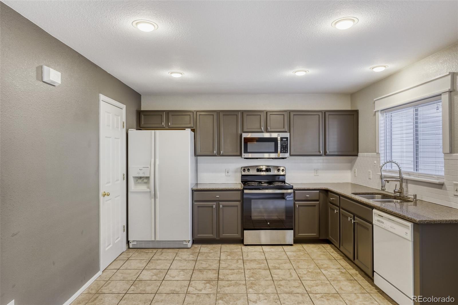 3637 Dexter Court Denver, CO 80207 - Photo 12 of 34