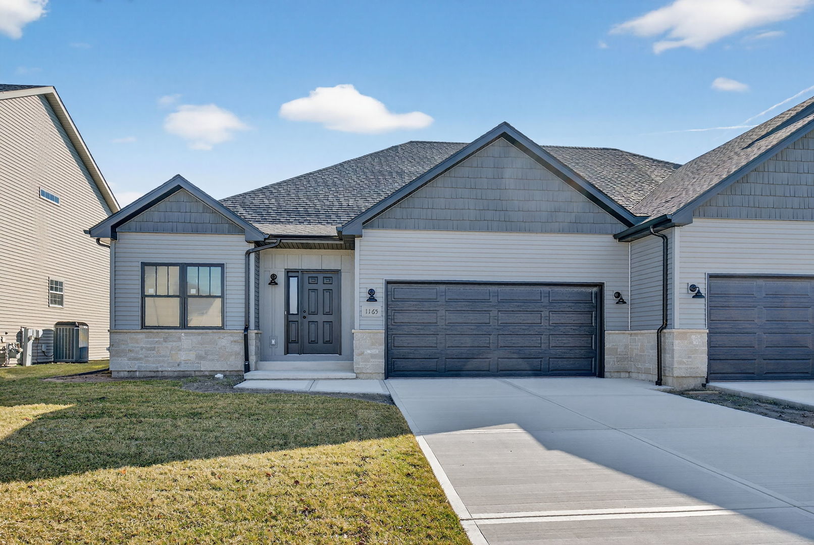 1165 Farmstone Drive Diamond, IL 60416 - Photo 31 of 35 front view of a house with a yard