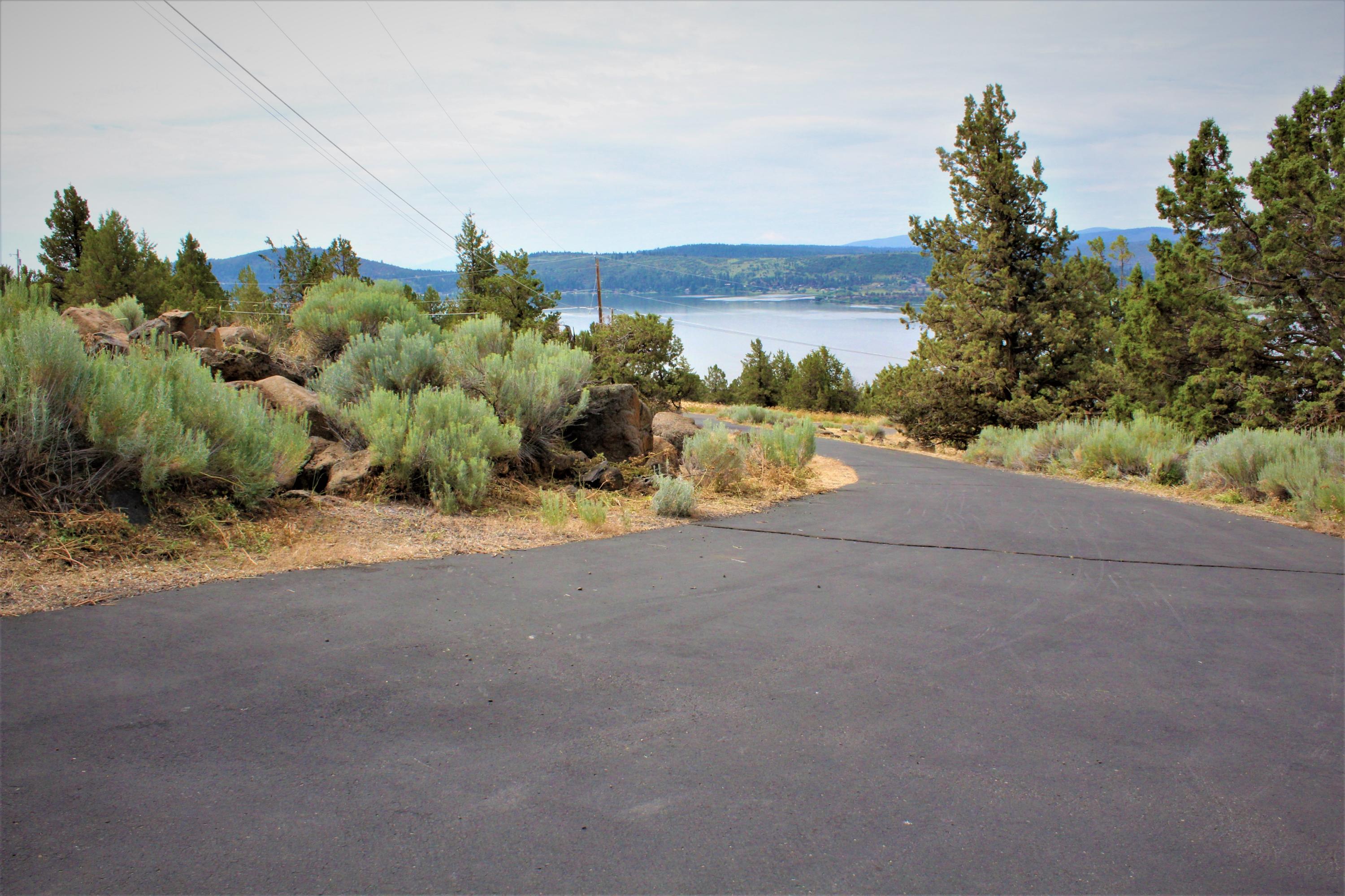 5775 Sunset Ridge Road Klamath Falls, OR 97601 - Photo 45 of 47 Paved Drive