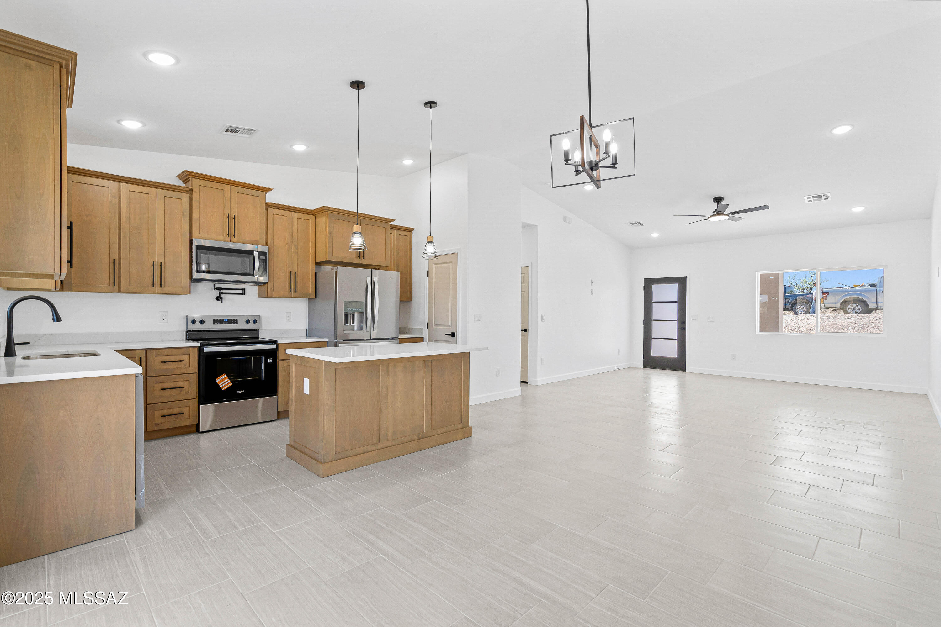 956 Circulo Tumbleweed Rio Rico, AZ 85648 - Photo 7 of 27