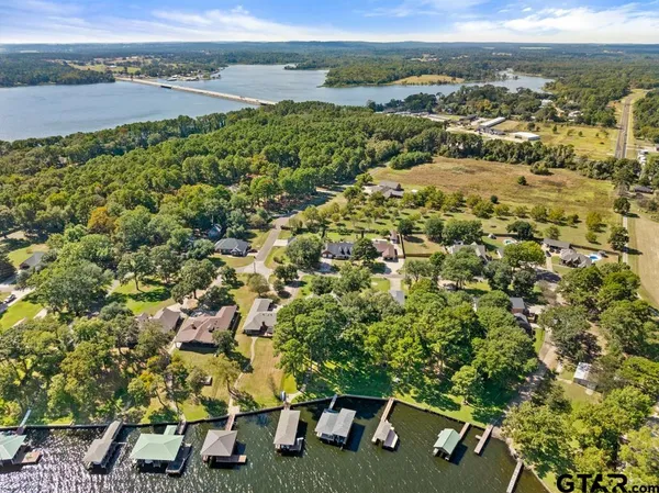 $699,000 | 22780 Diamond Bay Drive, Frankston, TX 75763