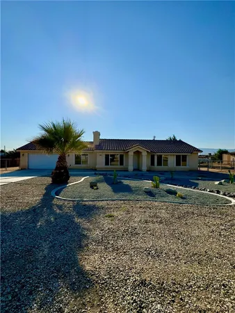 $2,245 | 12401 Tesuque Road, Apple Valley, CA 92308