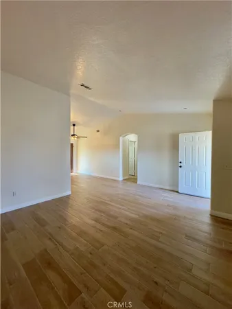 $2,245 | 12401 Tesuque Road, Apple Valley, CA 92308