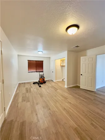 $2,245 | 12401 Tesuque Road, Apple Valley, CA 92308