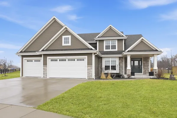 $739,900 | 1539 Miller Court, Oconomowoc, WI 53066