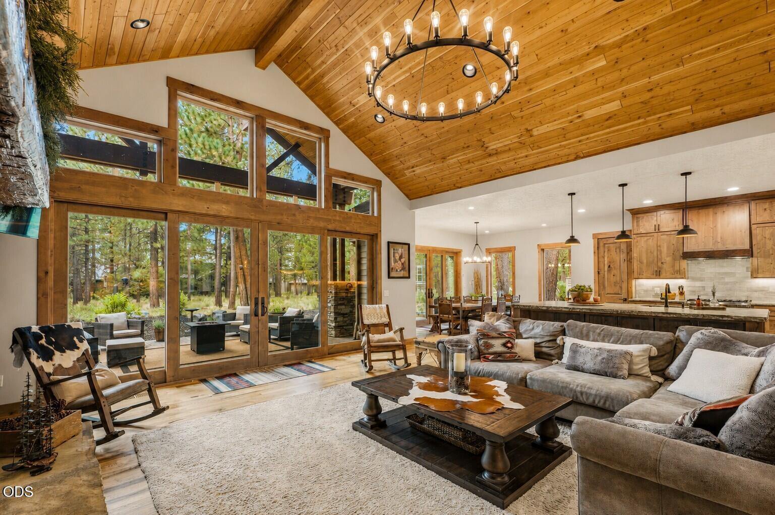 56413 Fireglass Loop, Unit 194 Bend, OR 97707 - Photo 5 of 60 Gallery Image 5