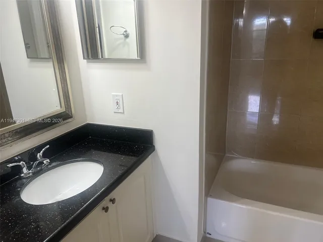 $2,750 | 19555 East Country Club Drive, Unit 8505, Aventura, FL 33180